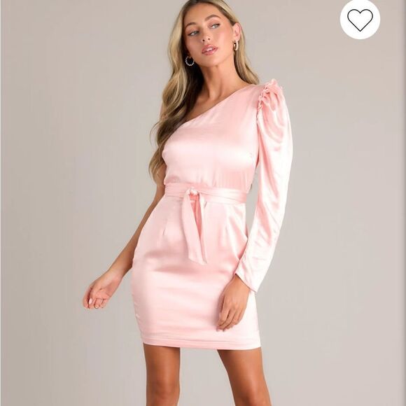 Red Dress Boutique Aaakaa Wish For More One Shoulder Ruffle Satin Dress Blush M - Picture 3 of 13